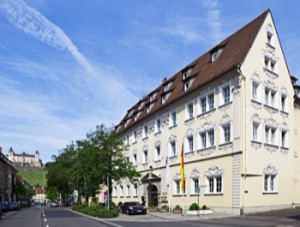 Rebstock_1_Aussenansicht_Porsche